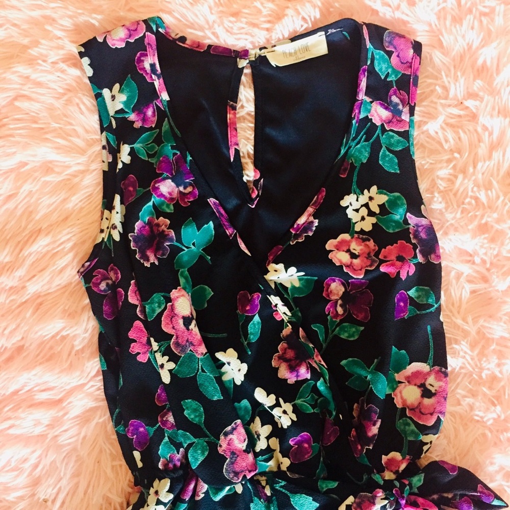 Romper - Picture 2 of 4